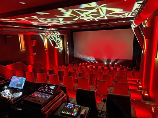Ihre Events im Hotel in Cham Kinosaal mit professioneller Licht- und Tontechnik als Eventlocation im Hotel Randsbergerhof in Cham, Bayerischer Wald – exklusive Location für Veranstaltungen, Tagungen und Events in der Oberpfalz.