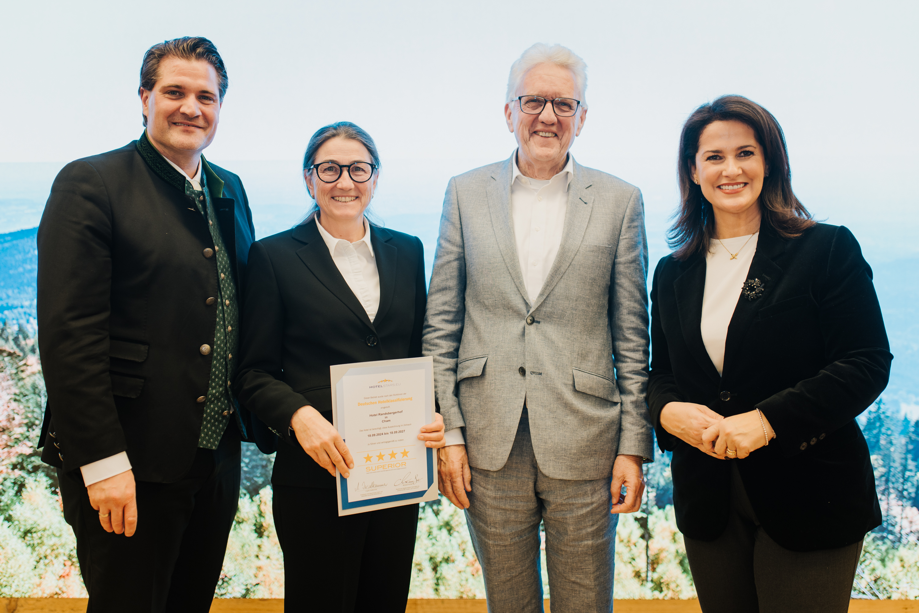 Verleihung 4-Sterne-Superior – Wellnesshotel Randsbergerhof 2024